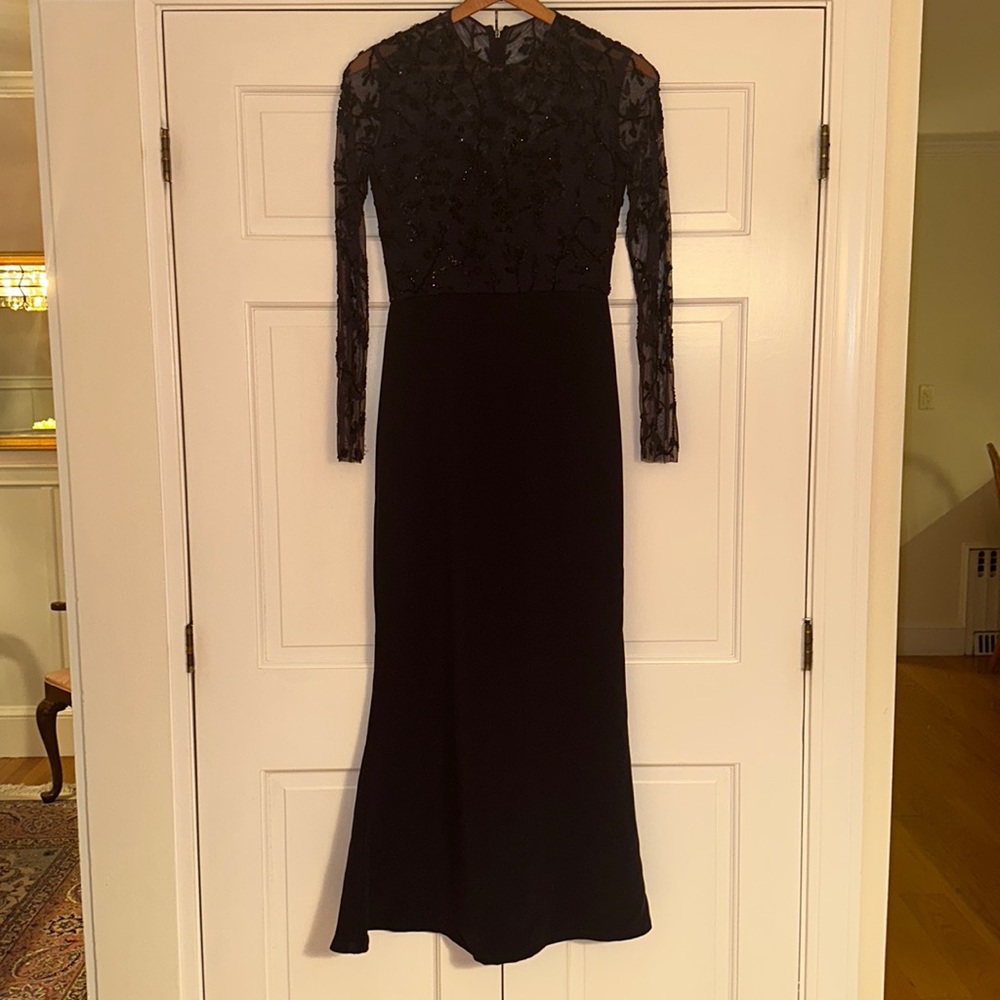 Navy Blue Evening Gown with Sequin Detail and Mermaid Silhouette.